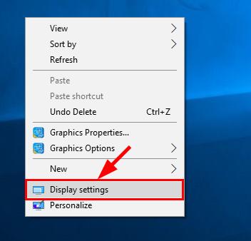 screen resolution changes on its own windows 10